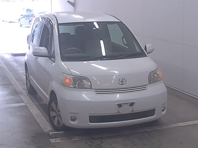 TOYOTA PORTE 2008