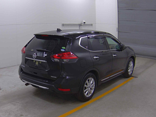 NISSAN X-TRAIL 2018