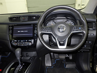 NISSAN X-TRAIL 2018