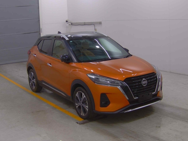 NISSAN KIX 2022