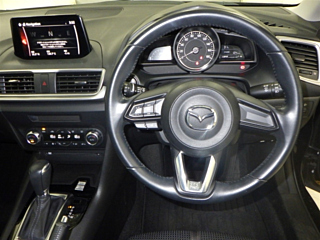 MAZDA AXELA 2017
