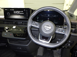 NISSAN SERENA 2023