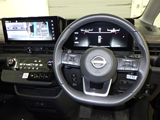 NISSAN SERENA 2023