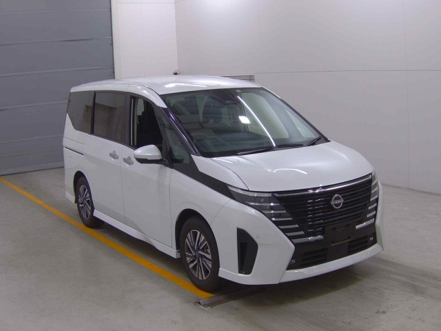 NISSAN SERENA 2023