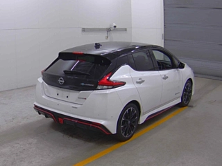NISSAN LEAF 2022