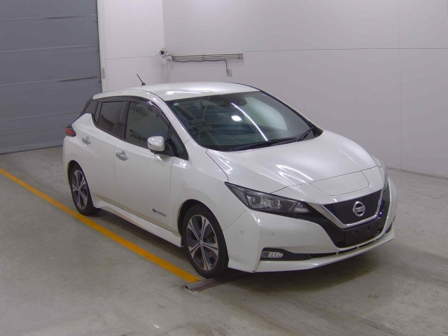 NISSAN LEAF 2018