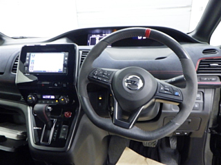 NISSAN SERENA 2018