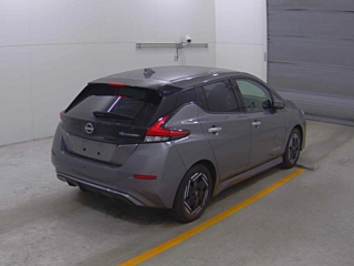 NISSAN LEAF 2022