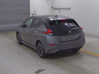 NISSAN LEAF 2022