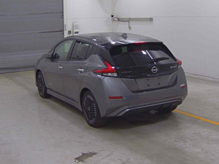 NISSAN LEAF 2022