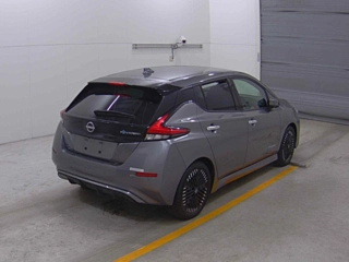 NISSAN LEAF 2022