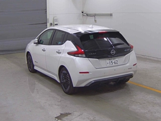 NISSAN LEAF 2023