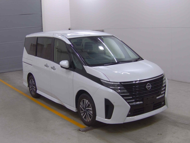 NISSAN SERENA 2023