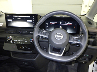 NISSAN SERENA 2023
