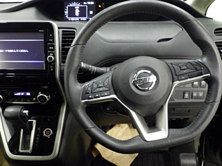 NISSAN SERENA 2017