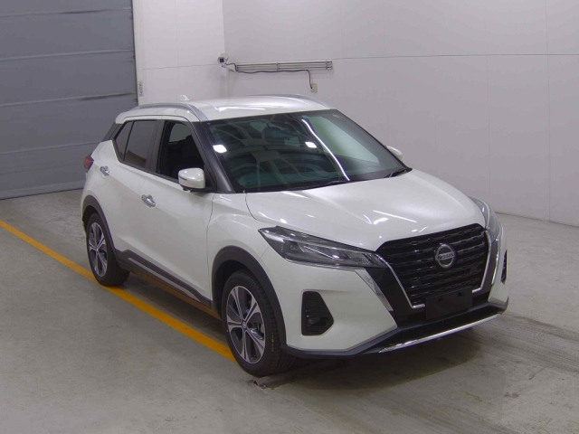 NISSAN KIX 2022