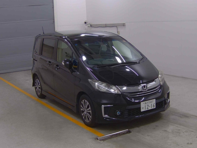 HONDA FREED 2016