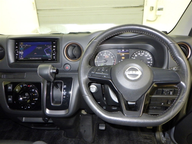 NISSAN CARAVAN VAN 2022