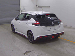 NISSAN LEAF 2022