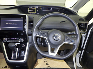 NISSAN SERENA 2018