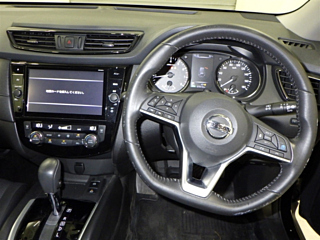 NISSAN X-TRAIL 2018