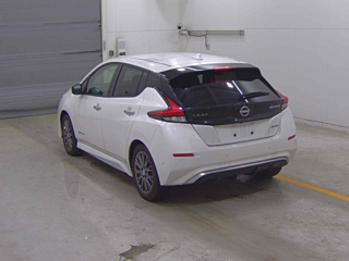 NISSAN LEAF 2022