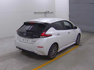 NISSAN LEAF 2022