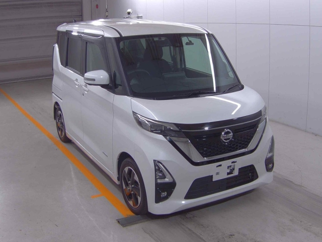 NISSAN ROOX