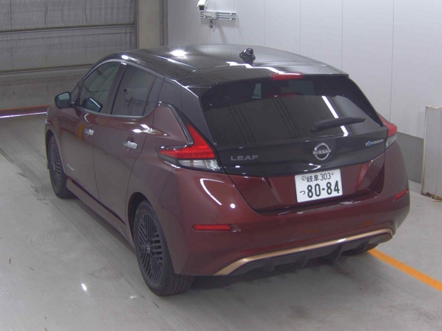 NISSAN LEAF 2023