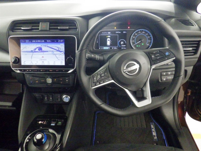 NISSAN LEAF 2023