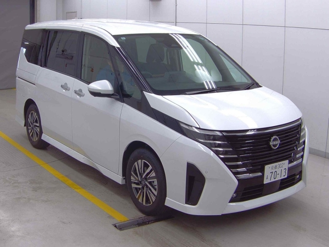 NISSAN SERENA