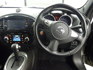 NISSAN JUKE 2017