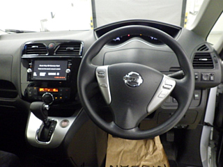 NISSAN SERENA 2015