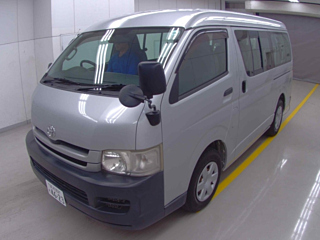 TOYOTA HIACE 2009