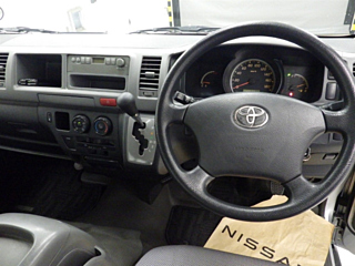TOYOTA HIACE 2009
