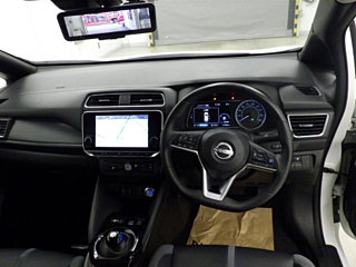NISSAN LEAF 2021