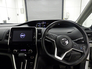 NISSAN SERENA 2019