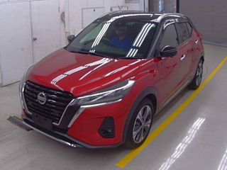 NISSAN KIX 2020