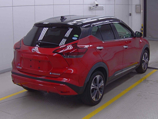 NISSAN KIX 2020