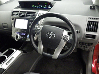TOYOTA PRIUS ALPHA 2012