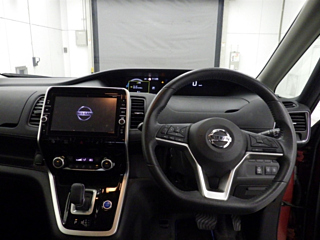 NISSAN SERENA 2018