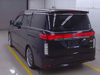NISSAN ELGRAND 2010