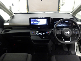 NISSAN SERENA 2023