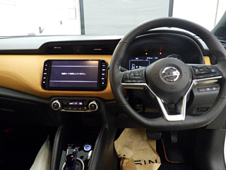 NISSAN KIX 2020