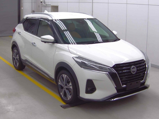 NISSAN KIX 2020
