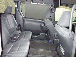 TOYOTA VOXY 2017