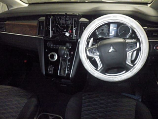 MITSUBISHI DELICA D5 2021