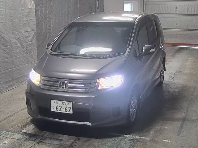 HONDA FREED 2013