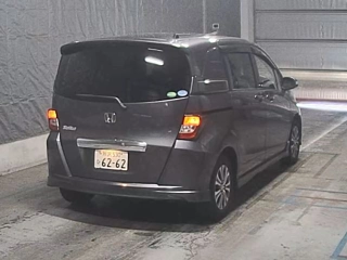 HONDA FREED 2013