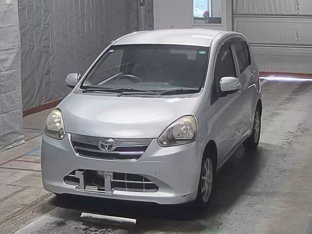 TOYOTA PIXIS EPOCH 2012